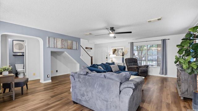 1105 Morningmist Ln, Schertz, TX 78154