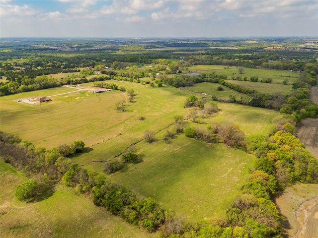 3847 Fm 3133, Van Alstyne, TX 75495
