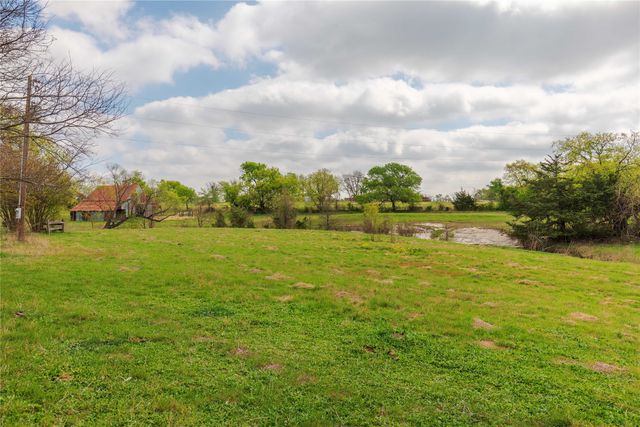 3847 Fm 3133, Van Alstyne, TX 75495
