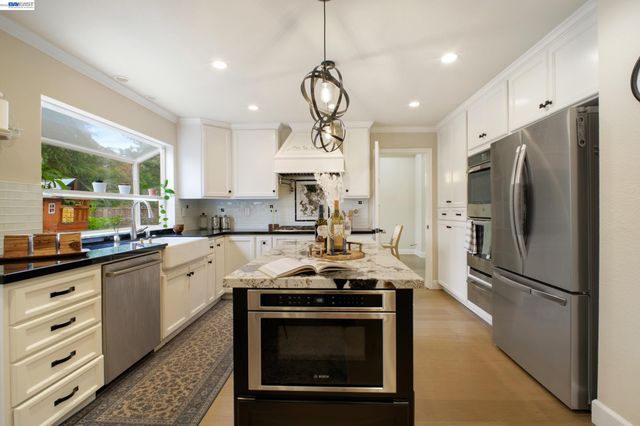 604 Lomond Cir, San Ramon, CA 94583