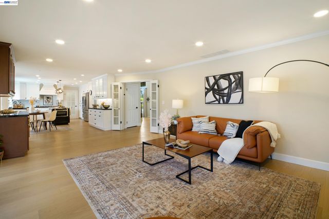 604 Lomond Cir, San Ramon, CA 94583