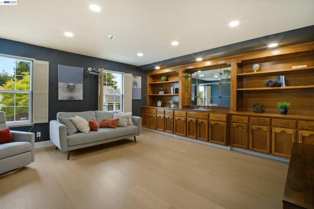 604 Lomond Cir, San Ramon, CA 94583