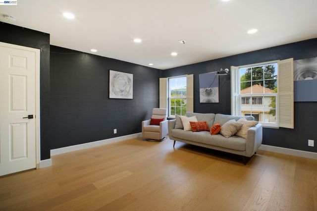 604 Lomond Cir, San Ramon, CA 94583