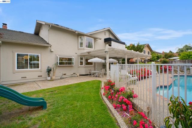 604 Lomond Cir, San Ramon, CA 94583