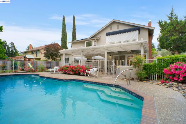 604 Lomond Cir, San Ramon, CA 94583