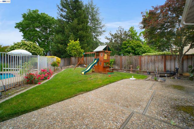 604 Lomond Cir, San Ramon, CA 94583