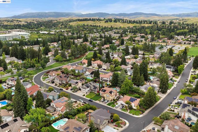 604 Lomond Cir, San Ramon, CA 94583