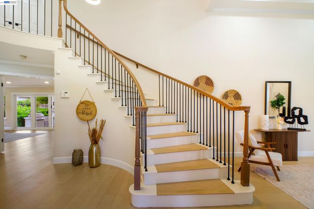 604 Lomond Cir, San Ramon, CA 94583