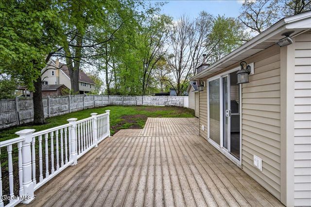 51 S Kellogg Avenue, Colonie, NY 12304