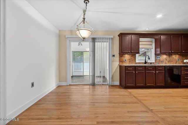 51 S Kellogg Avenue, Colonie, NY 12304