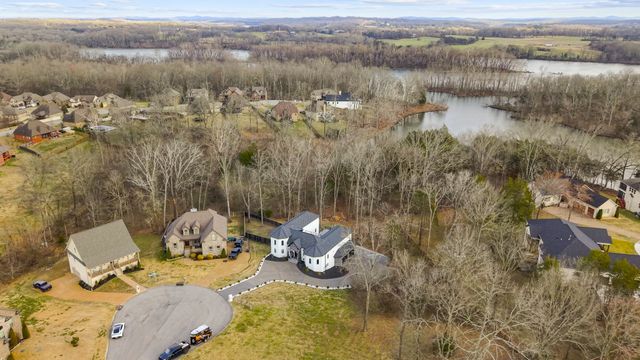 114 Mallard Pt, Lebanon, TN 37087