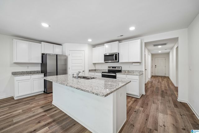 6713 NEWBRIDGE COVE, Bessemer, AL 35022
