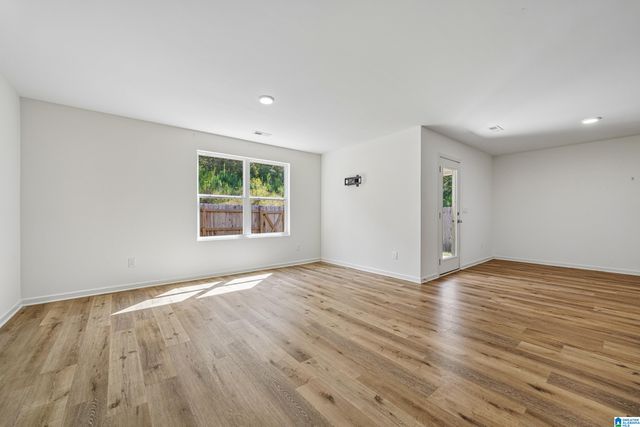 6713 NEWBRIDGE COVE, Bessemer, AL 35022