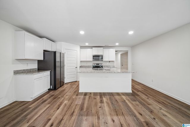 6713 NEWBRIDGE COVE, Bessemer, AL 35022