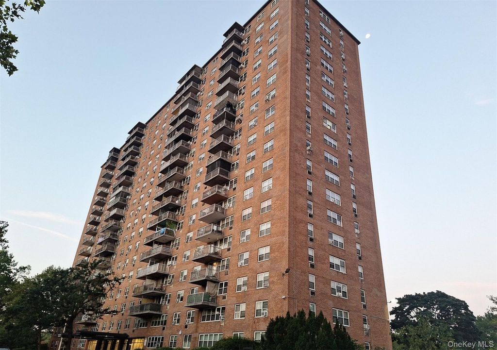 825 Morrison Avenue 12F, Bronx, NY 10473