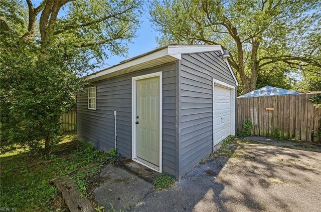 1830 Beall DR, Hampton, VA 23663