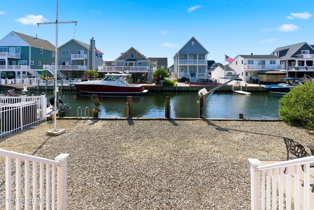 32 Halsey Drive, Brick, NJ 08723
