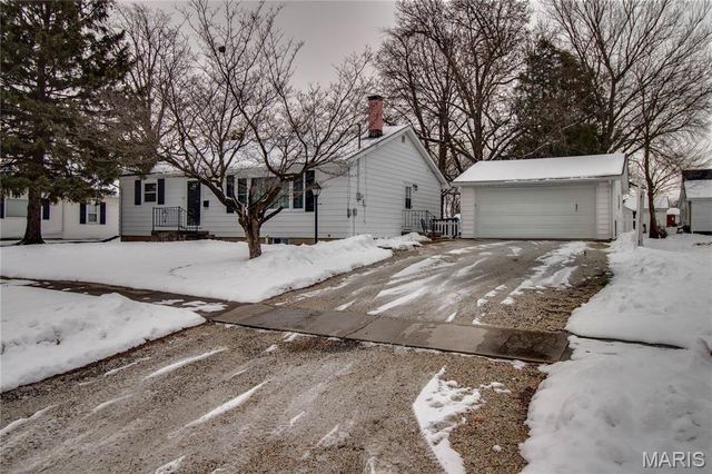 1105 N Giddings Avenue, Jerseyville, IL 62052