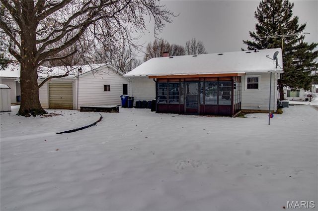 1105 N Giddings Avenue, Jerseyville, IL 62052