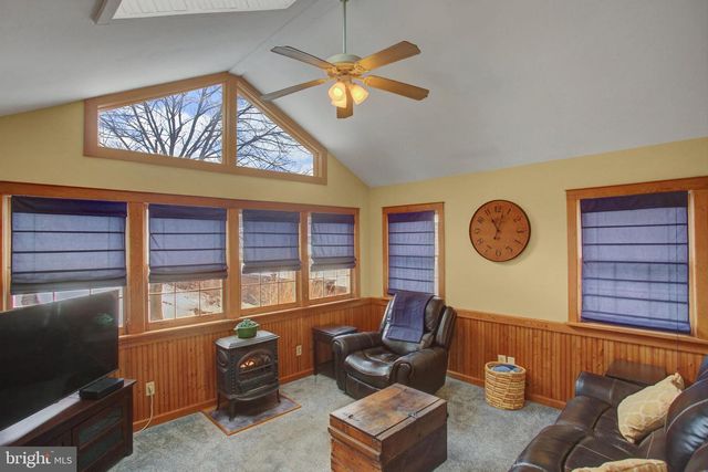 530 E CATHERINE STREET, Chambersburg, PA 17201