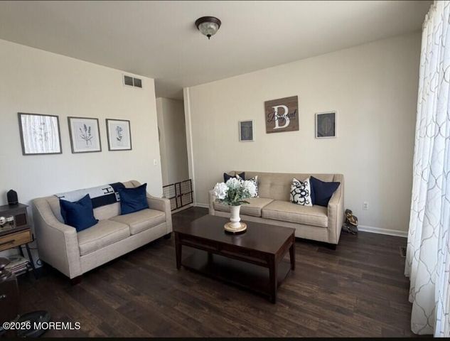 381 Leeward Road, Manahawkin, NJ 08050