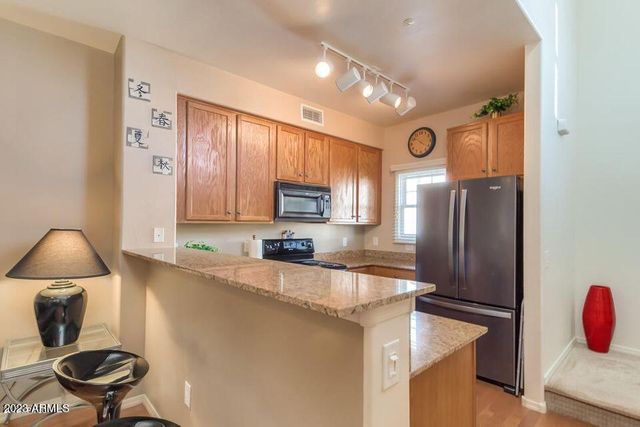 1313 S Owl Drive, Gilbert, AZ 85296
