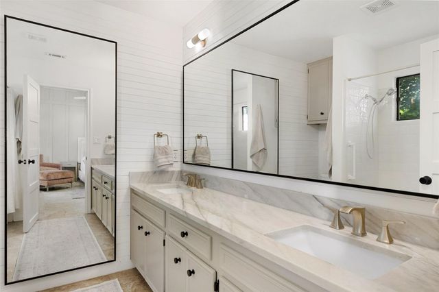 11905 Misty Brook DR, Austin, TX 78727