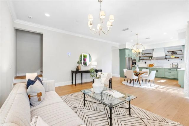 566 S 2nd Avenue, Arcadia, CA 91006