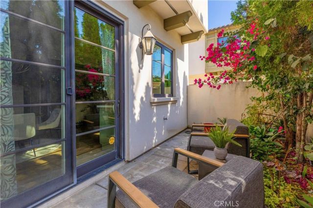 566 S 2nd Avenue, Arcadia, CA 91006
