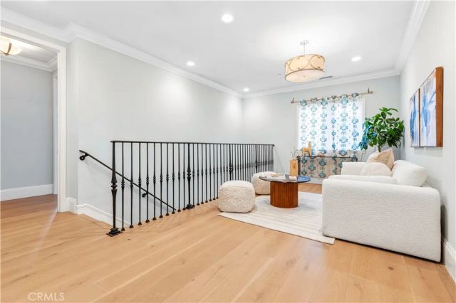 566 S 2nd Avenue, Arcadia, CA 91006