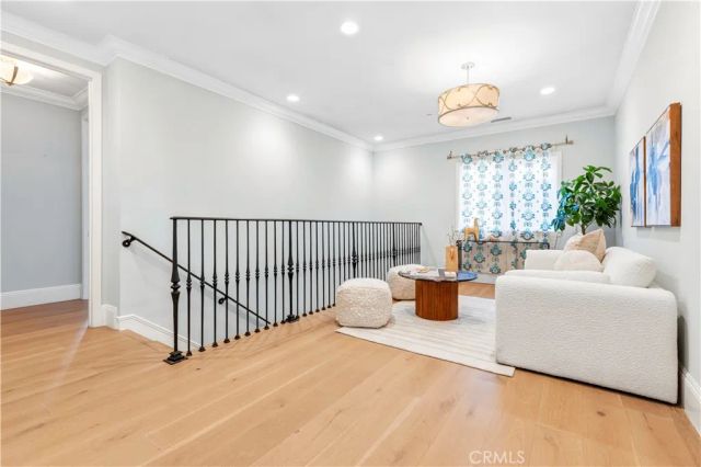 566 S 2nd Avenue, Arcadia, CA 91006