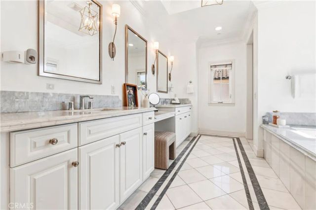 566 S 2nd Avenue, Arcadia, CA 91006