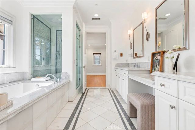 566 S 2nd Avenue, Arcadia, CA 91006