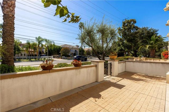 566 S 2nd Avenue, Arcadia, CA 91006