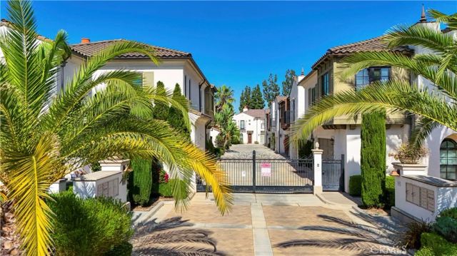 566 S 2nd Avenue, Arcadia, CA 91006