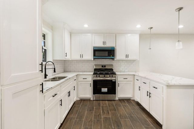 10323 Sagebluff Drive, Houston, TX 77089