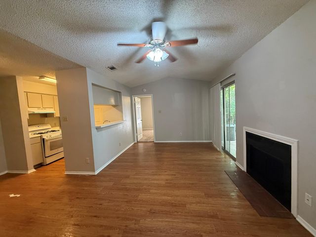 12812 Tomanet TRL B, Austin, TX 78727