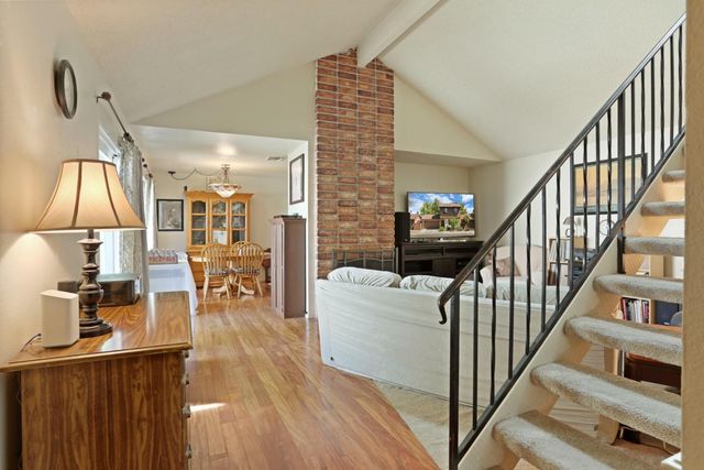 604 Edgebrook Ct, Modesto, CA 95354