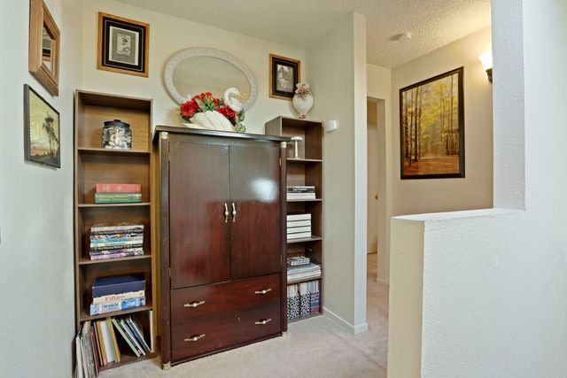 604 Edgebrook Ct, Modesto, CA 95354