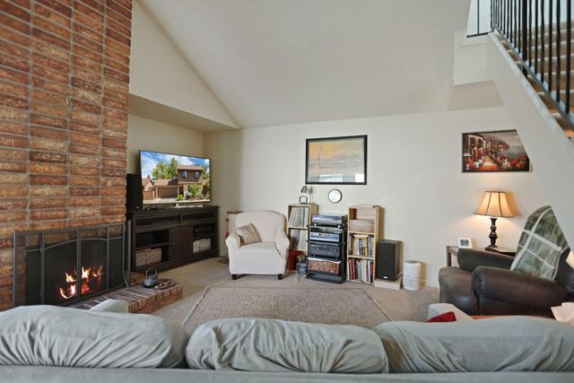 604 Edgebrook Ct, Modesto, CA 95354