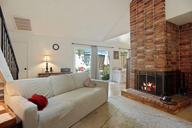 604 Edgebrook Ct, Modesto, CA 95354