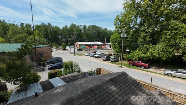 414 S Whitted Street, Hendersonville, NC 28739