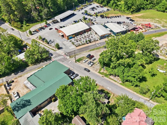 414 S Whitted Street, Hendersonville, NC 28739