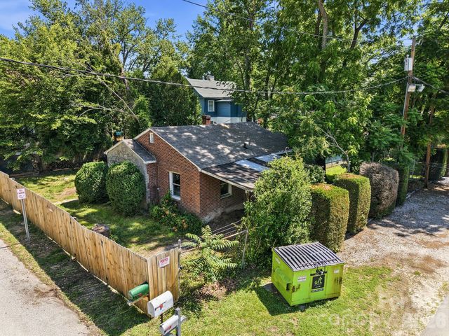 414 S Whitted Street, Hendersonville, NC 28739