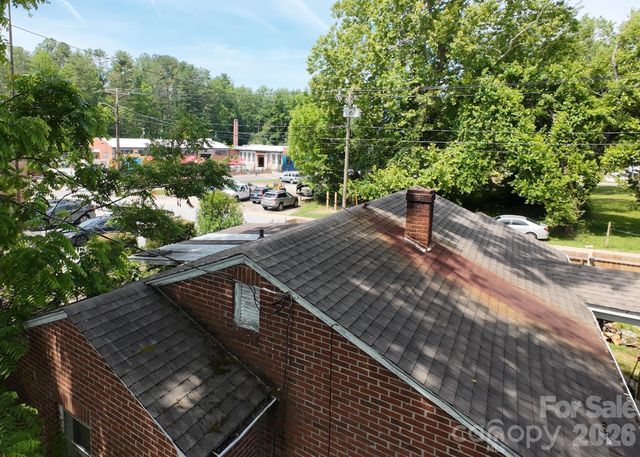 414 S Whitted Street, Hendersonville, NC 28739