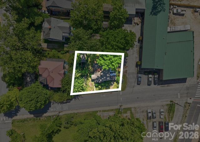 414 S Whitted Street, Hendersonville, NC 28739