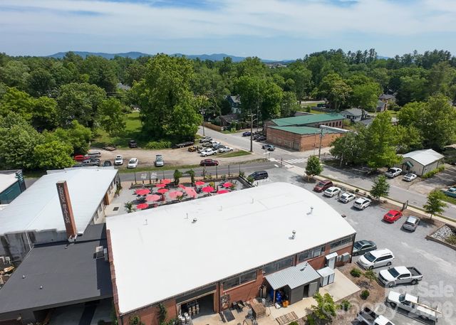 414 S Whitted Street, Hendersonville, NC 28739