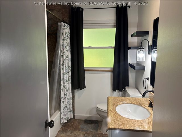 2757 Daniels Avenue, South Charleston, WV 25303