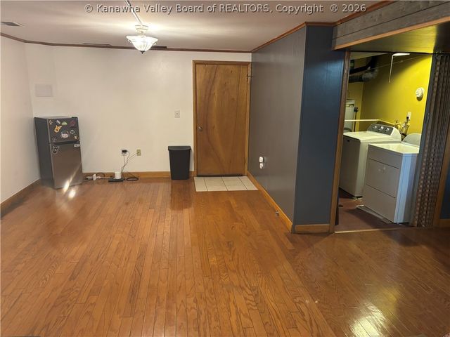 2757 Daniels Avenue, South Charleston, WV 25303