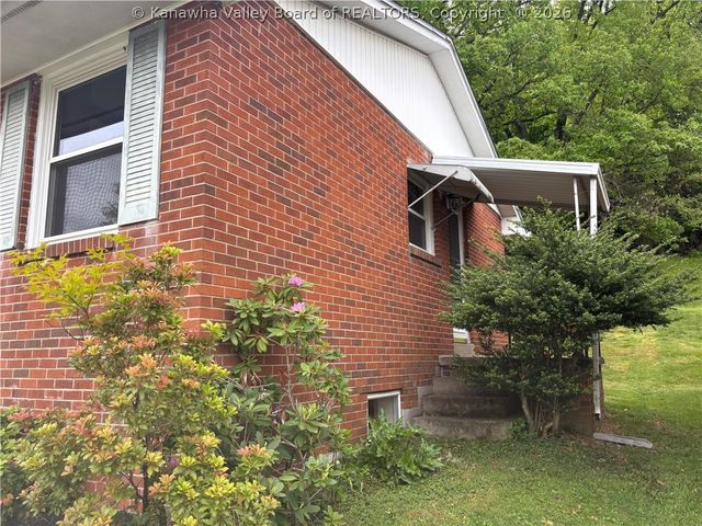 2757 Daniels Avenue, South Charleston, WV 25303